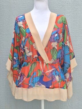 HAZEL Bright Floral V-Neck Kimono Top in Coral & Blue